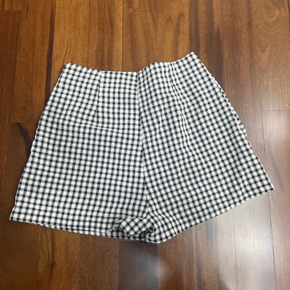 Lulus black and white checkered faux-wrap skort - small - Picture 2 of 3